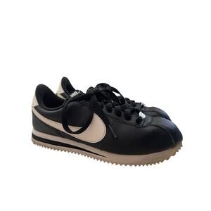 EUC Woman’s Nike Cortez Special Edition Shoes Black White Size 7 6M/Y 24cm